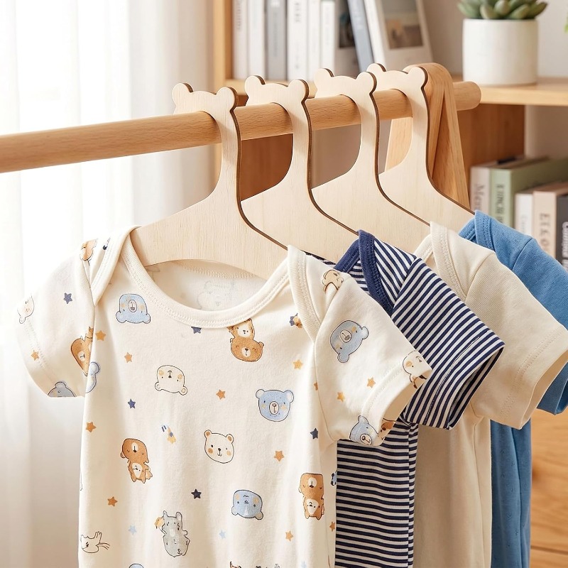 Babykledingrek Schattige beer  - Baby Nursery Girl recensie en prijs